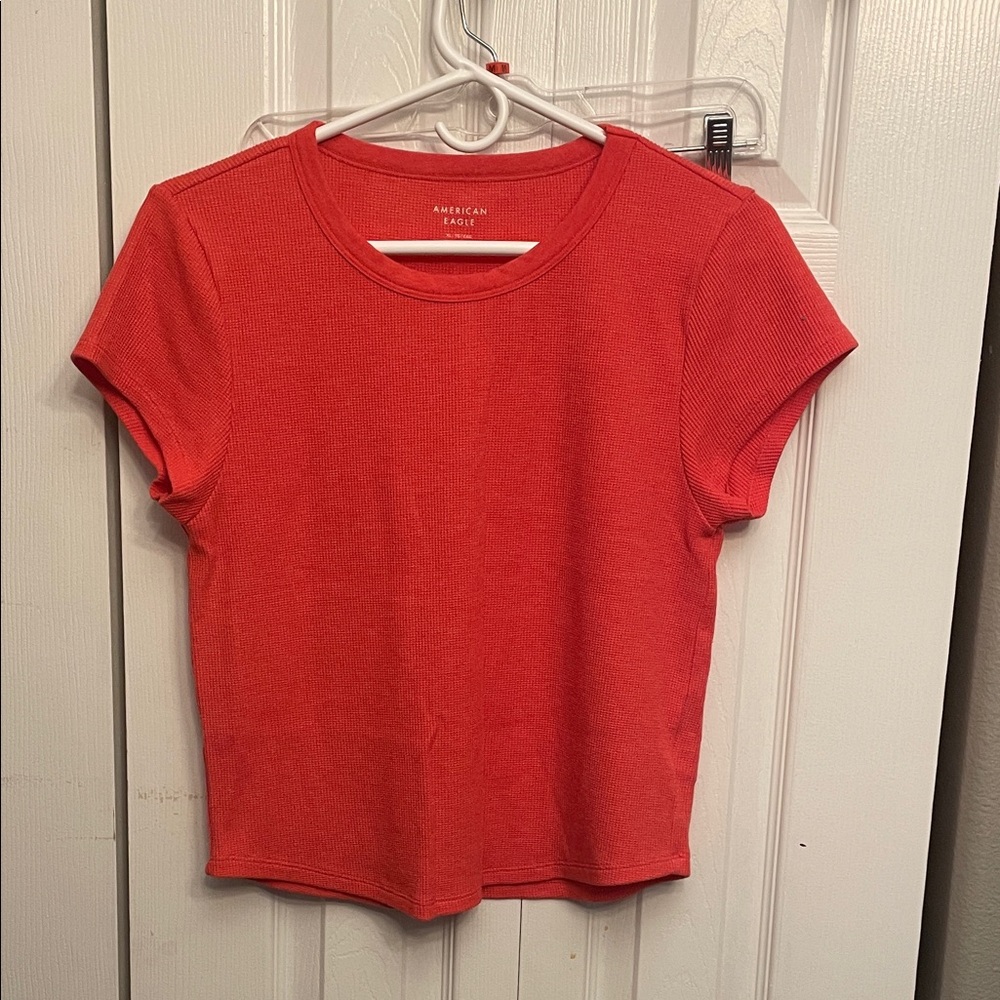 American Eagle Outfitters Vibrant Red Short Sleeve Tee